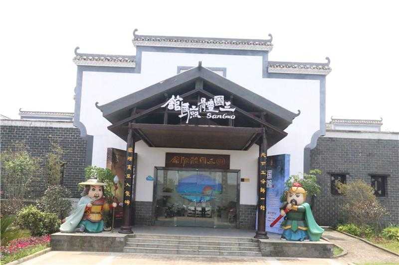 景區(qū)標(biāo)識設(shè)計(jì)中，內(nèi)部結(jié)構(gòu)布局應(yīng)該怎么做？